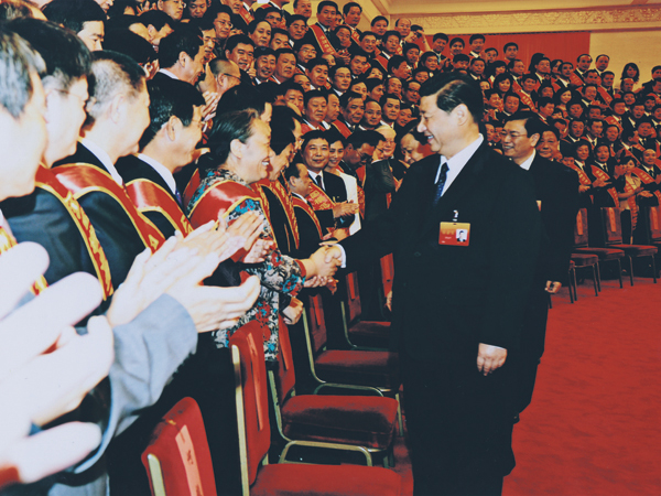 2011年8月15日，奇正集團獲“全國構建和諧勞動(dòng)關(guān)系先進(jìn)代表”殊榮，作為甘肅唯一典型代表在大會(huì )交流經(jīng)驗，受到國家副主席習近平的親切接見(jiàn)。