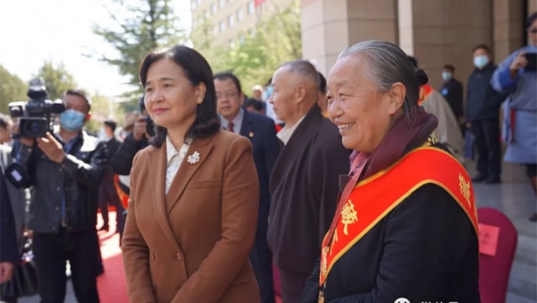 傳承精華，讓藏醫(yī)藥造福人民健康安全！